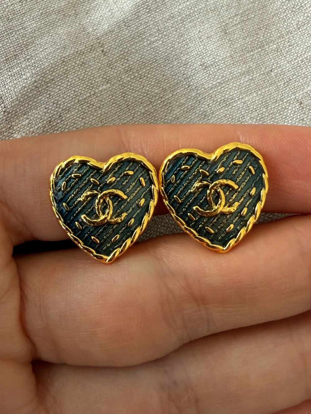 💙CHANEL Gold-Trim Heart Stud Earrings with Denim-Effect✨